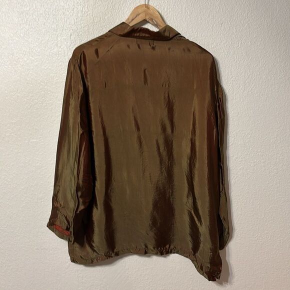 Endless Knot Art Silk Button Up Blouse Medium - Picture 6 of 6